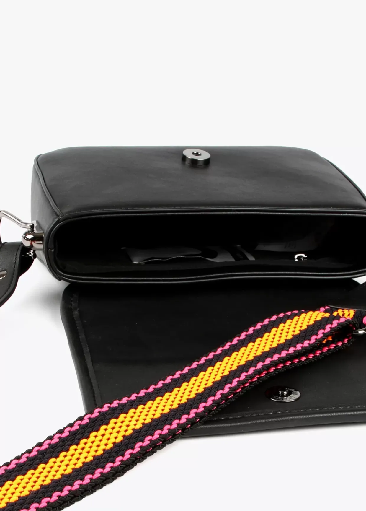 Bandolera negra