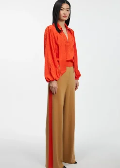 Blusa con lazo