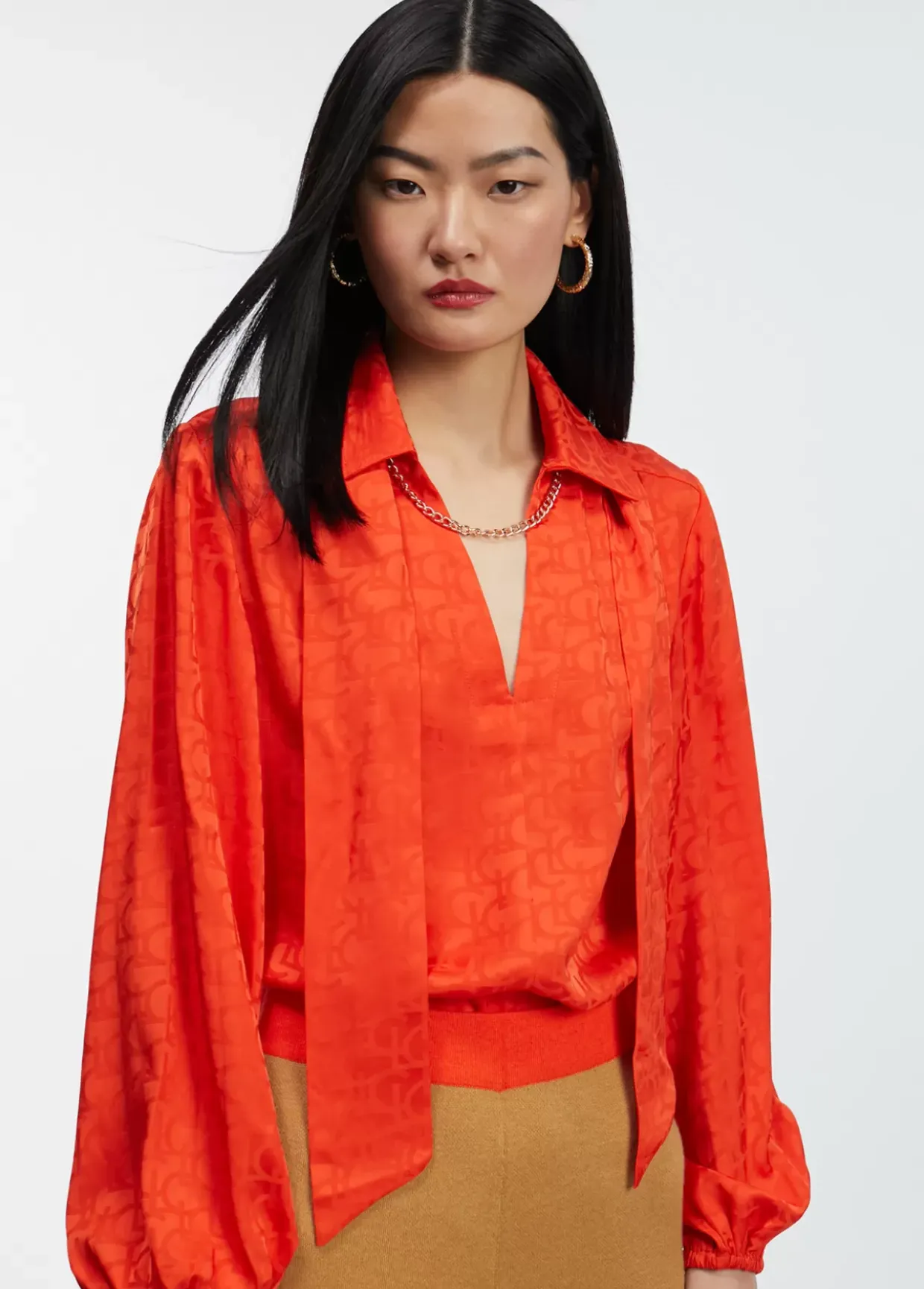 Blusa con lazo