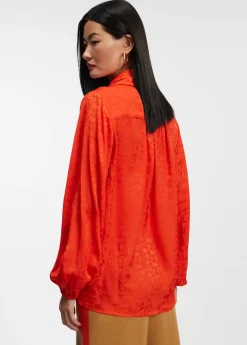 Blusa con lazo