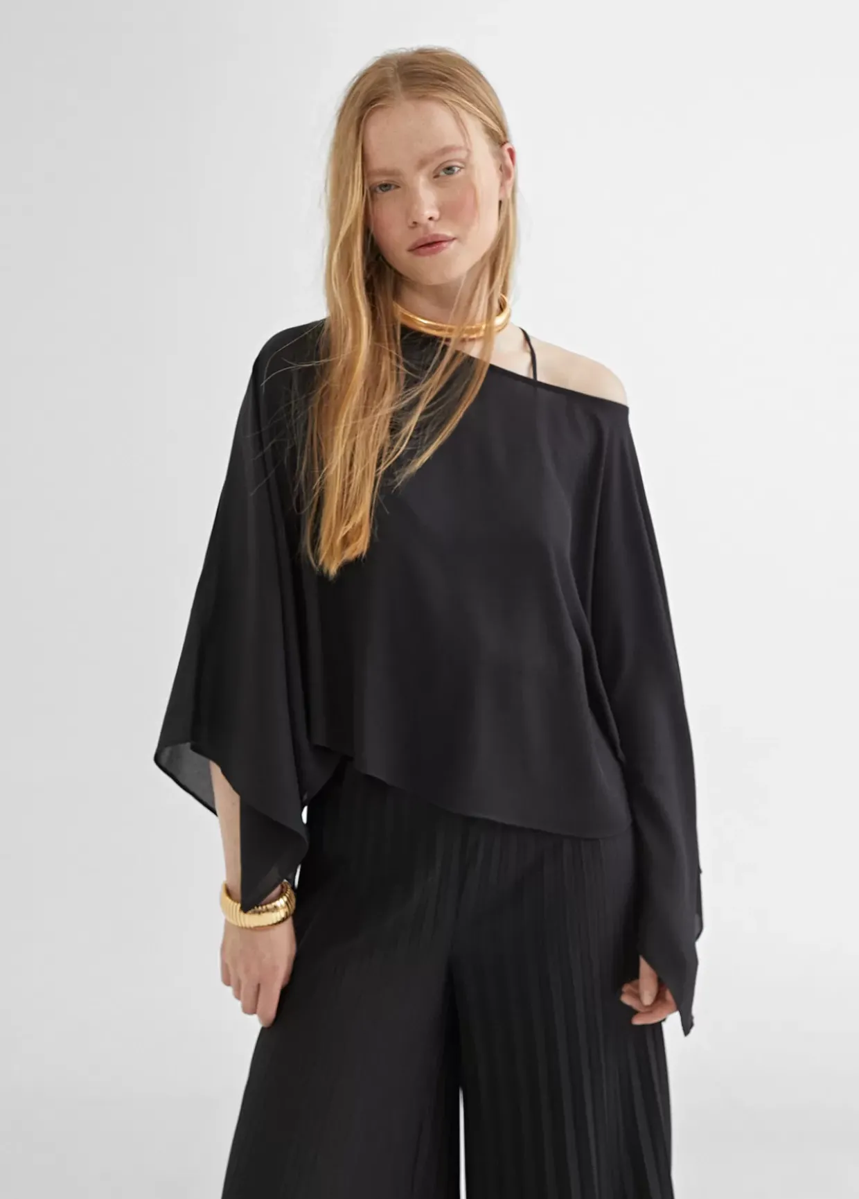 Blusa/capa satinada