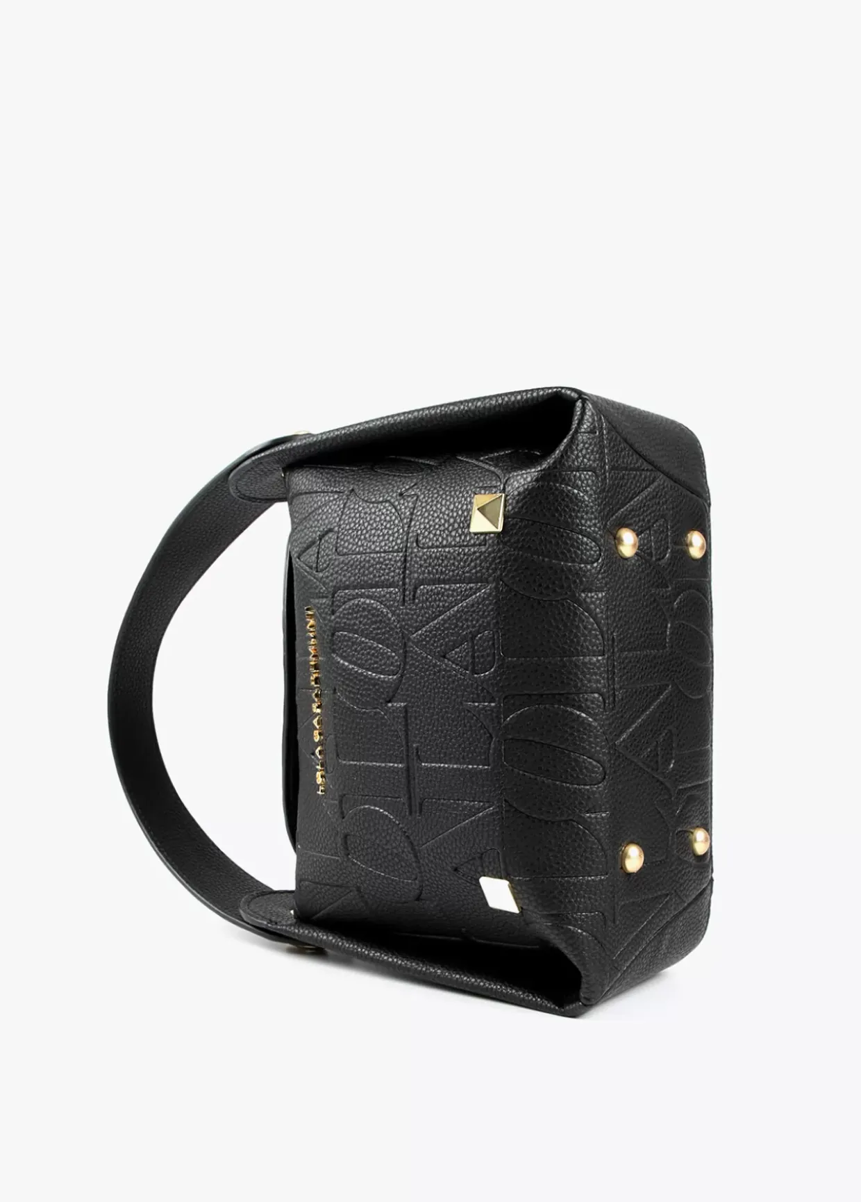 Bolso bandolera con logo grabado