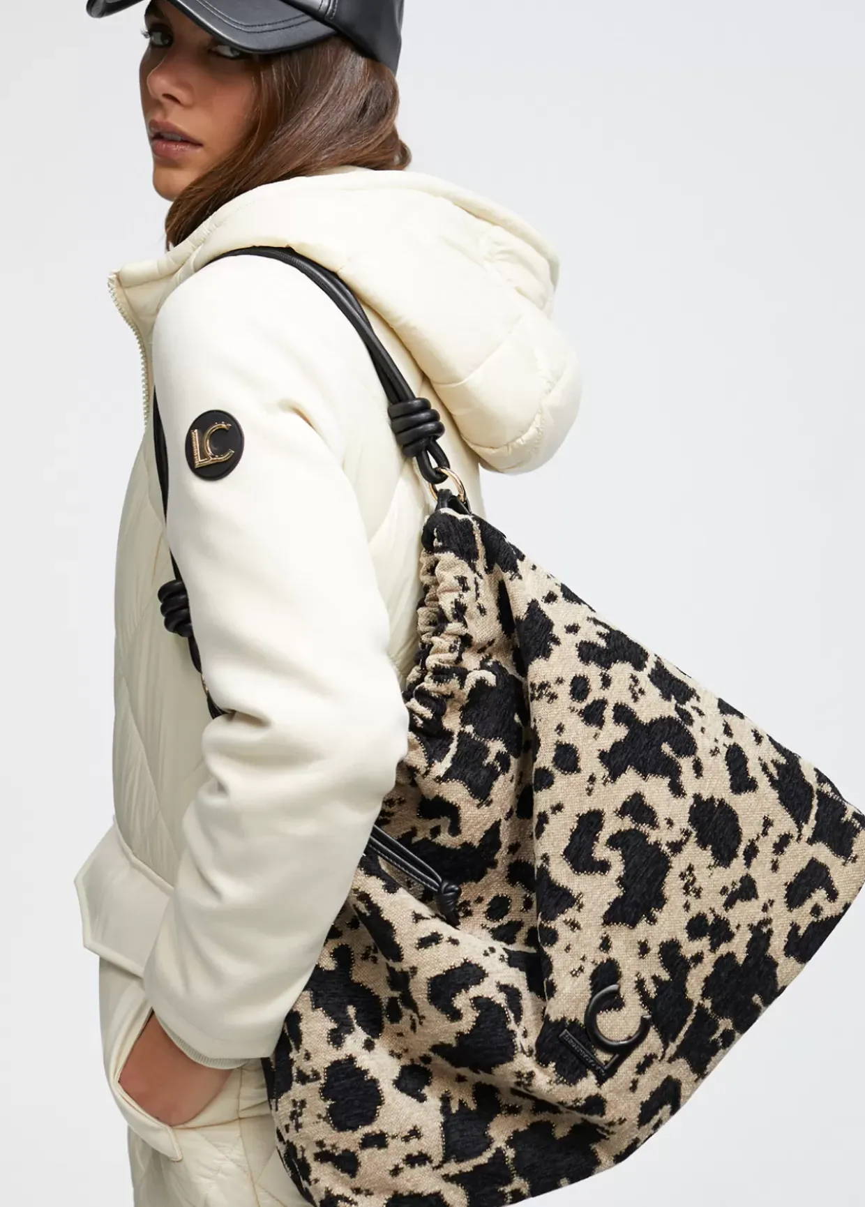 Bolso tejido animal