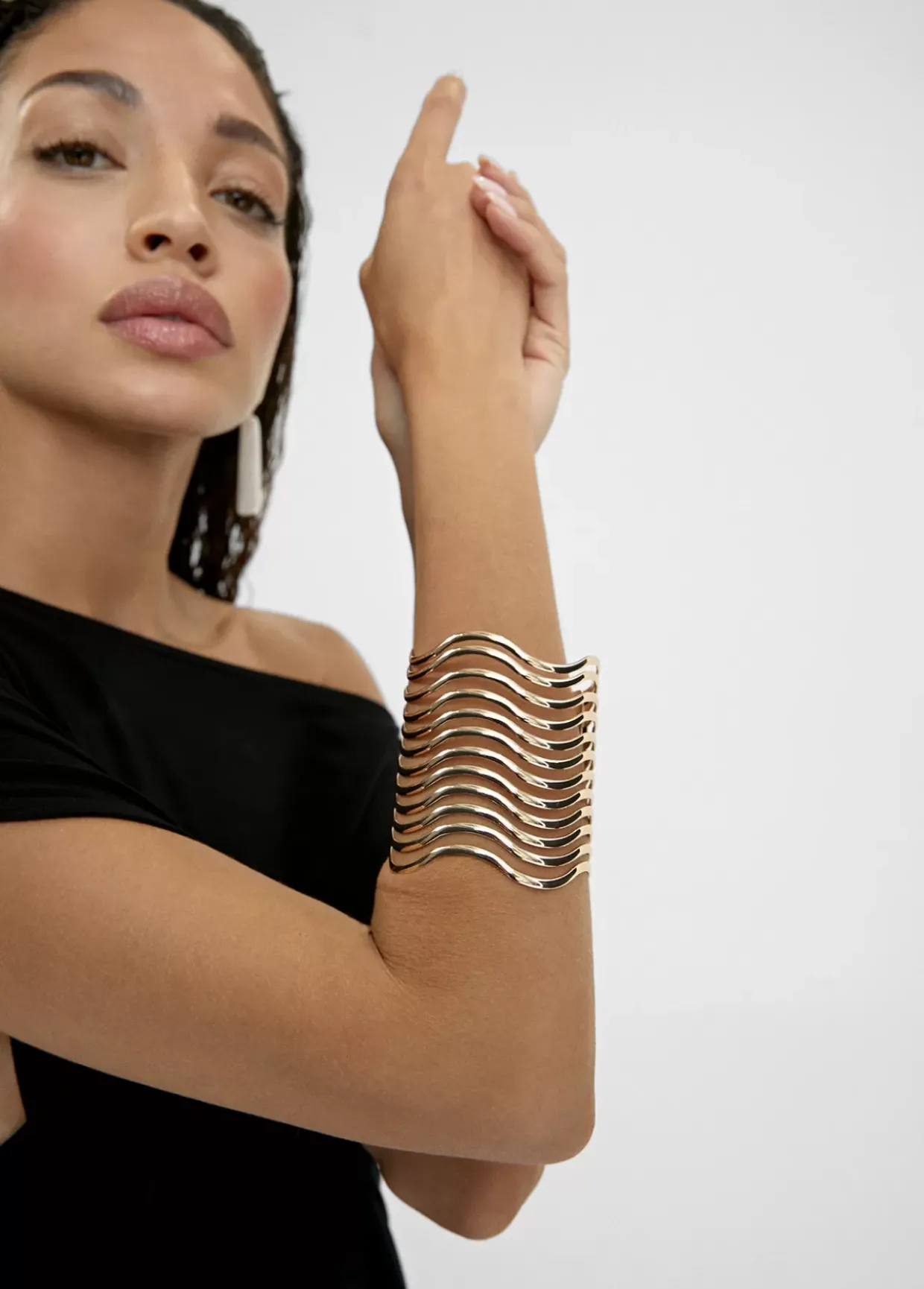 Brazalete ancho dorado