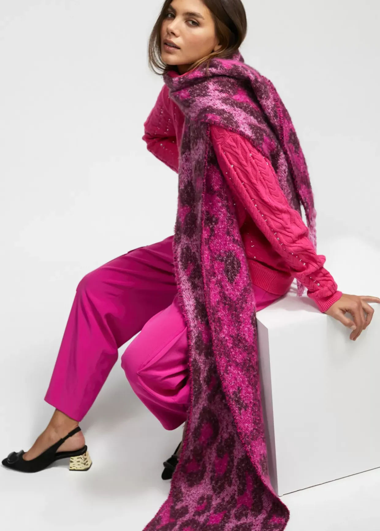 Bufanda animal print y flecos