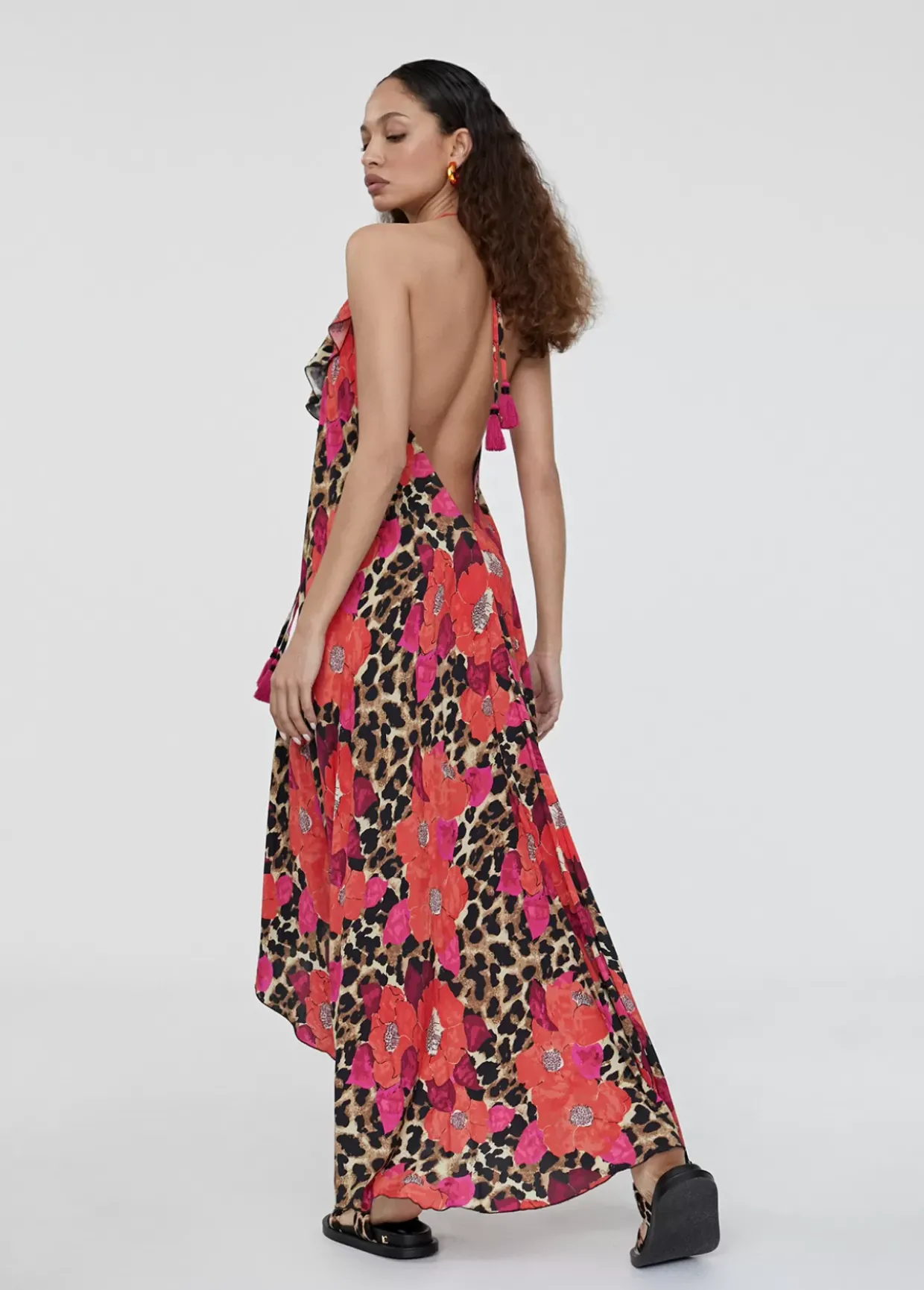 Caftan largo con volantes