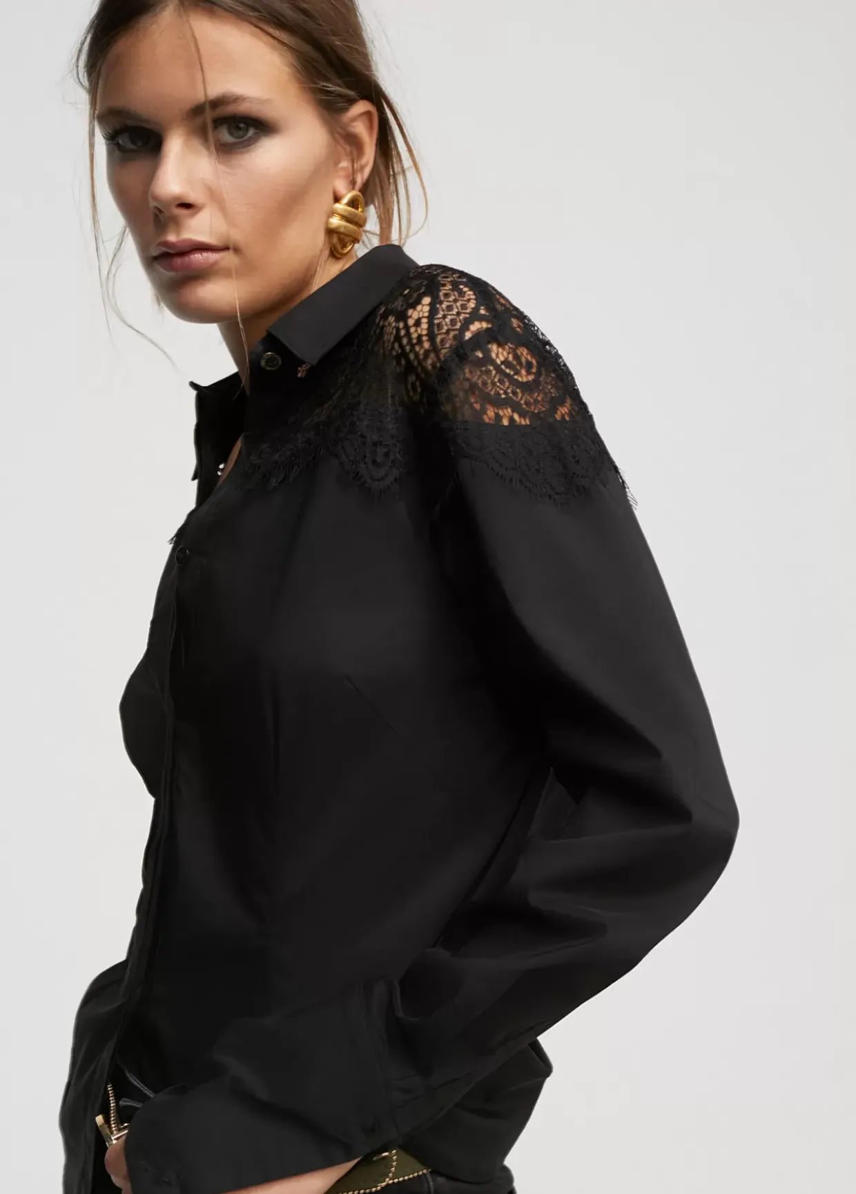 Camisa con encaje