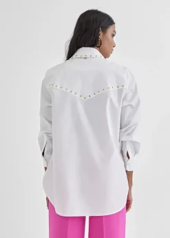 Camisa con tachas