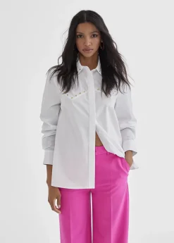 Camisa con tachas