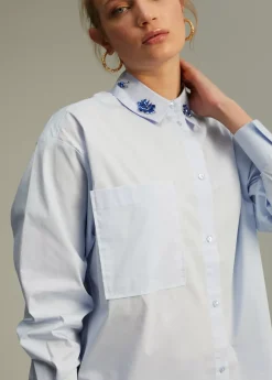 Camisa detalle joya