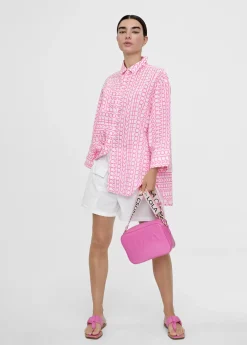 Camisa logomanía