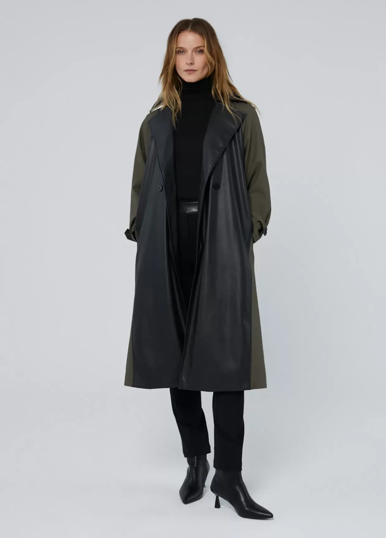 Gabardina combinada efecto piel