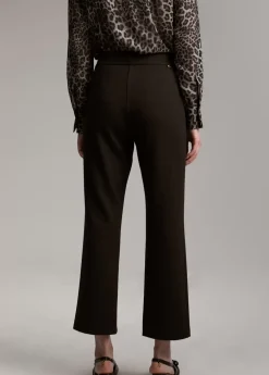 Pantalón detalle botón