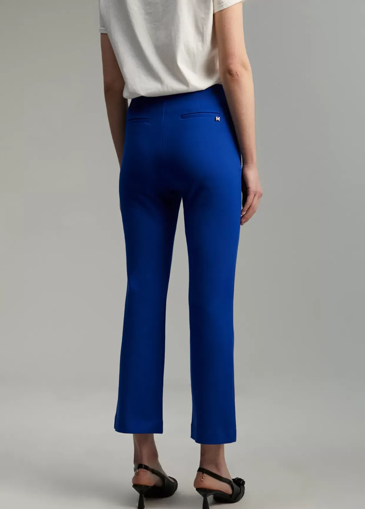 Pantalón detalle botones