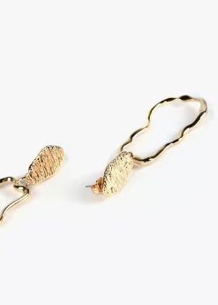 Pendientes dorados multiforma