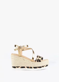 Sandalia cuña animal print