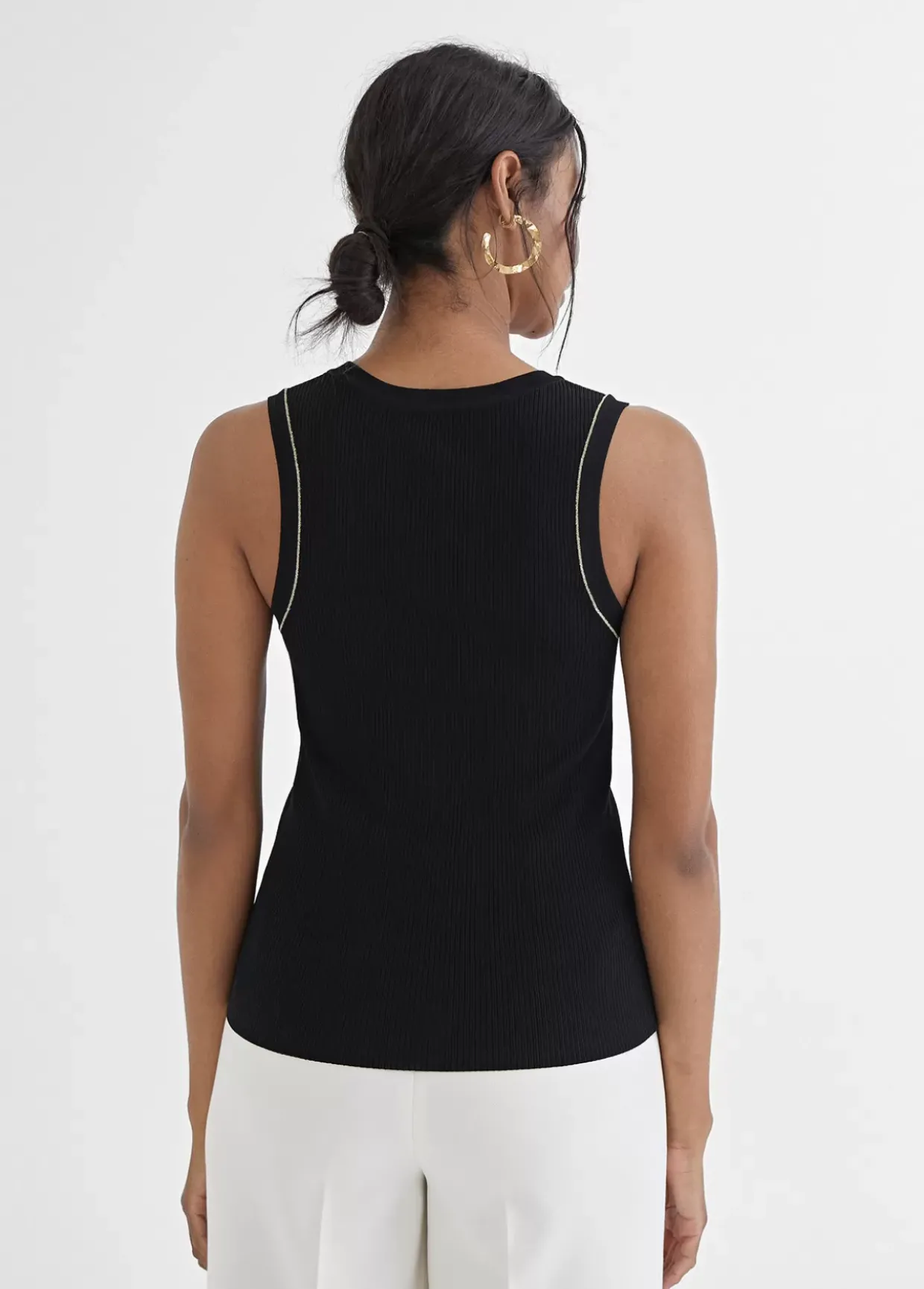 Top con detalle en lurex