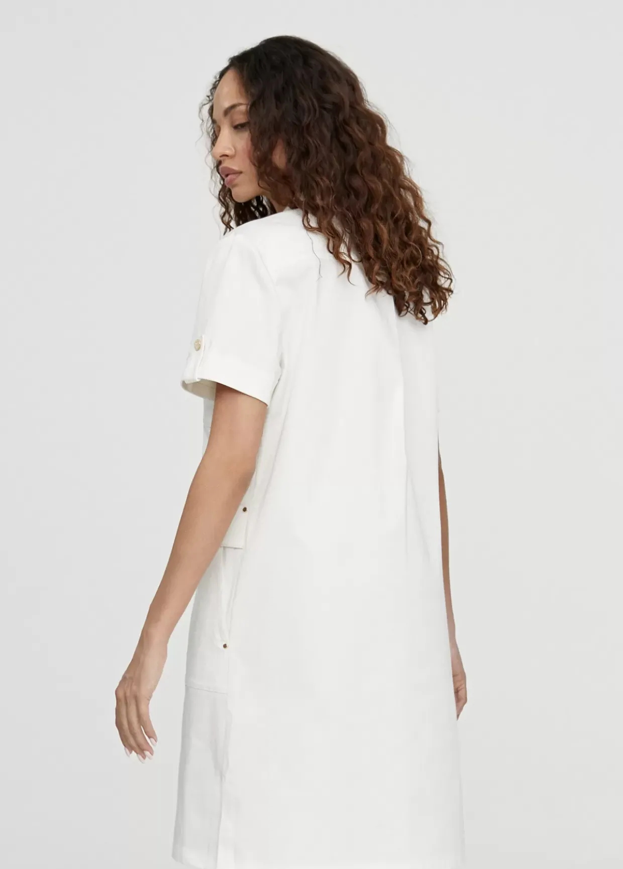 Vestido corto tipo cargo