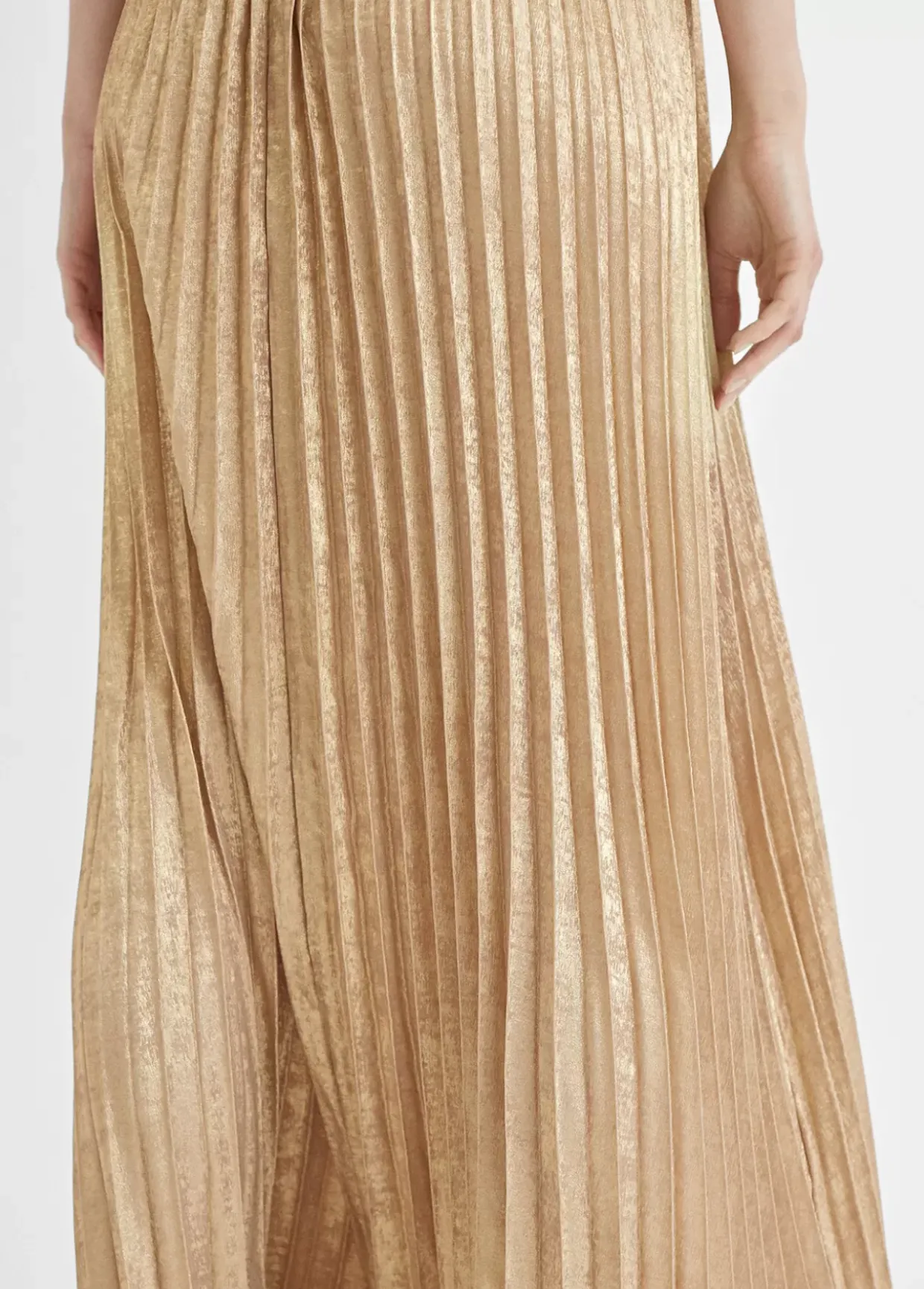 Vestido largo plisado tirante