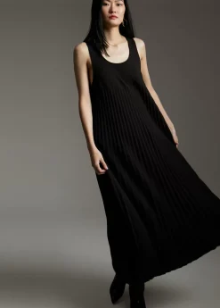 Vestido sin manga plisado