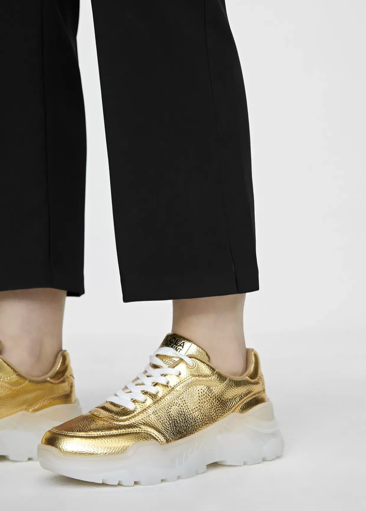 Zapatillas tipo sneakers metalizadas
